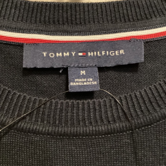 Tommy Hilfiger Women's Cotton Graphic Crewneck Sweater, size M - Picture 4 of 8